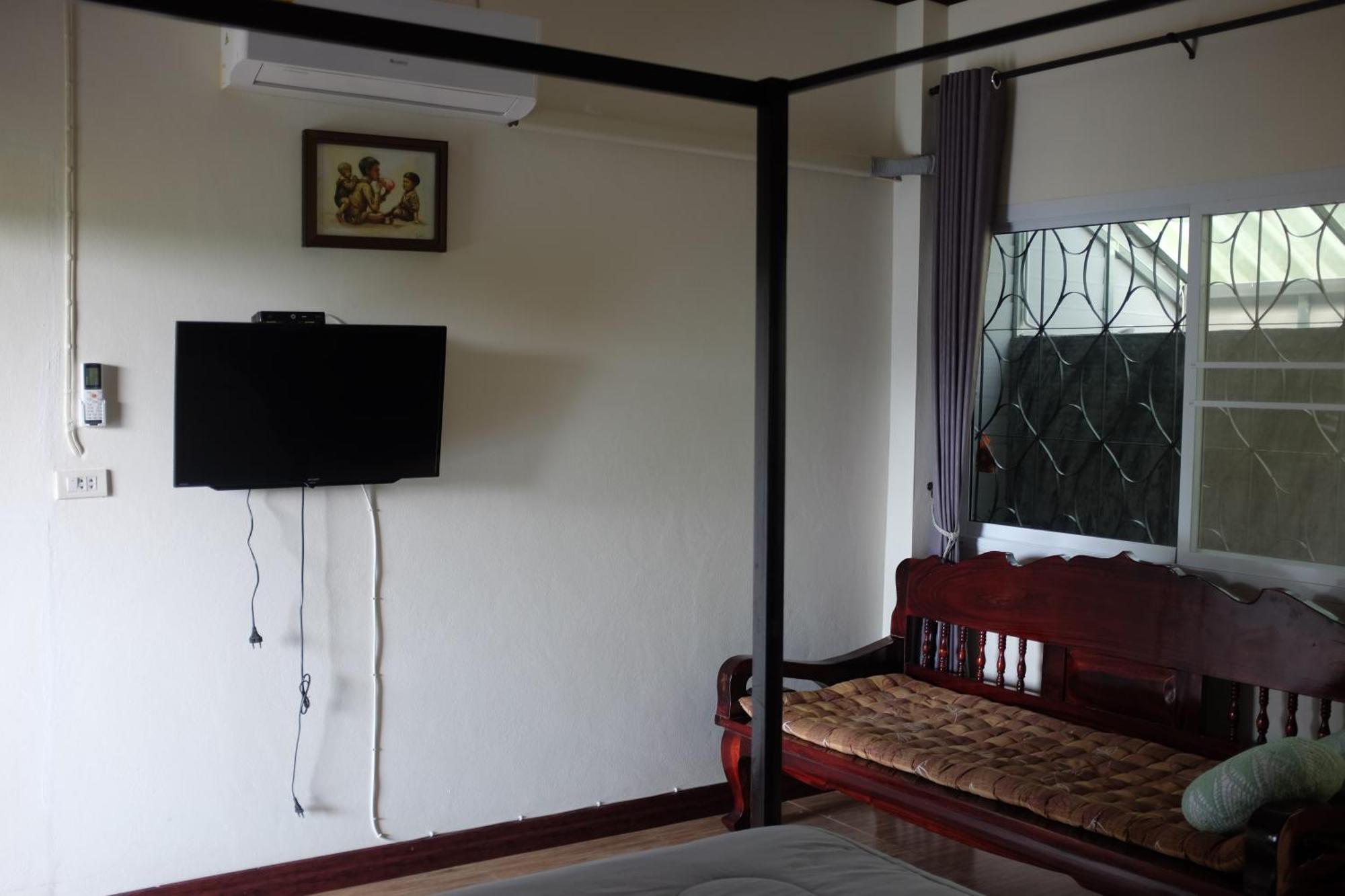 Rai Boonsom Leilighet Phrao Rom bilde